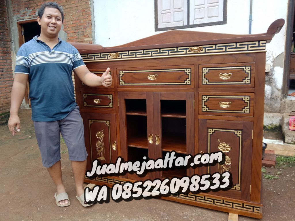 Meja Sembahyang Jepara