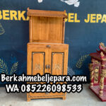 Meja Sembahyang Leluhur