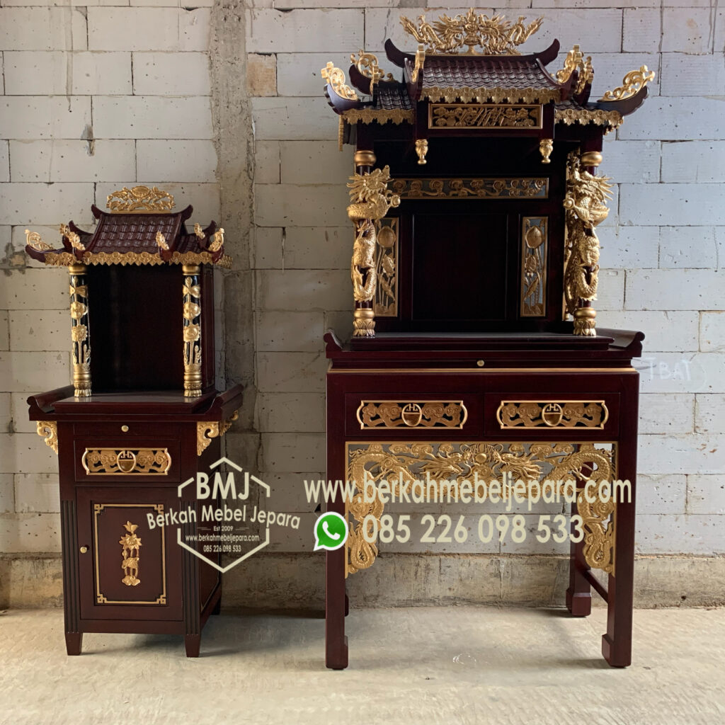 Meja Altar Tuapekkong